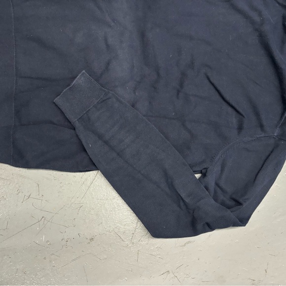 Uniqlo Light Men’s Sweaters (Pack of 2) - Picture 12 of 13